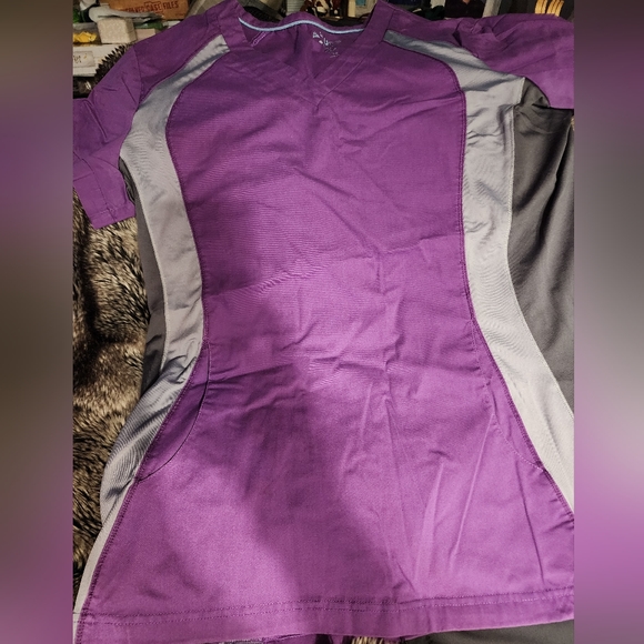 SCRUBS - Picture 3 of 3